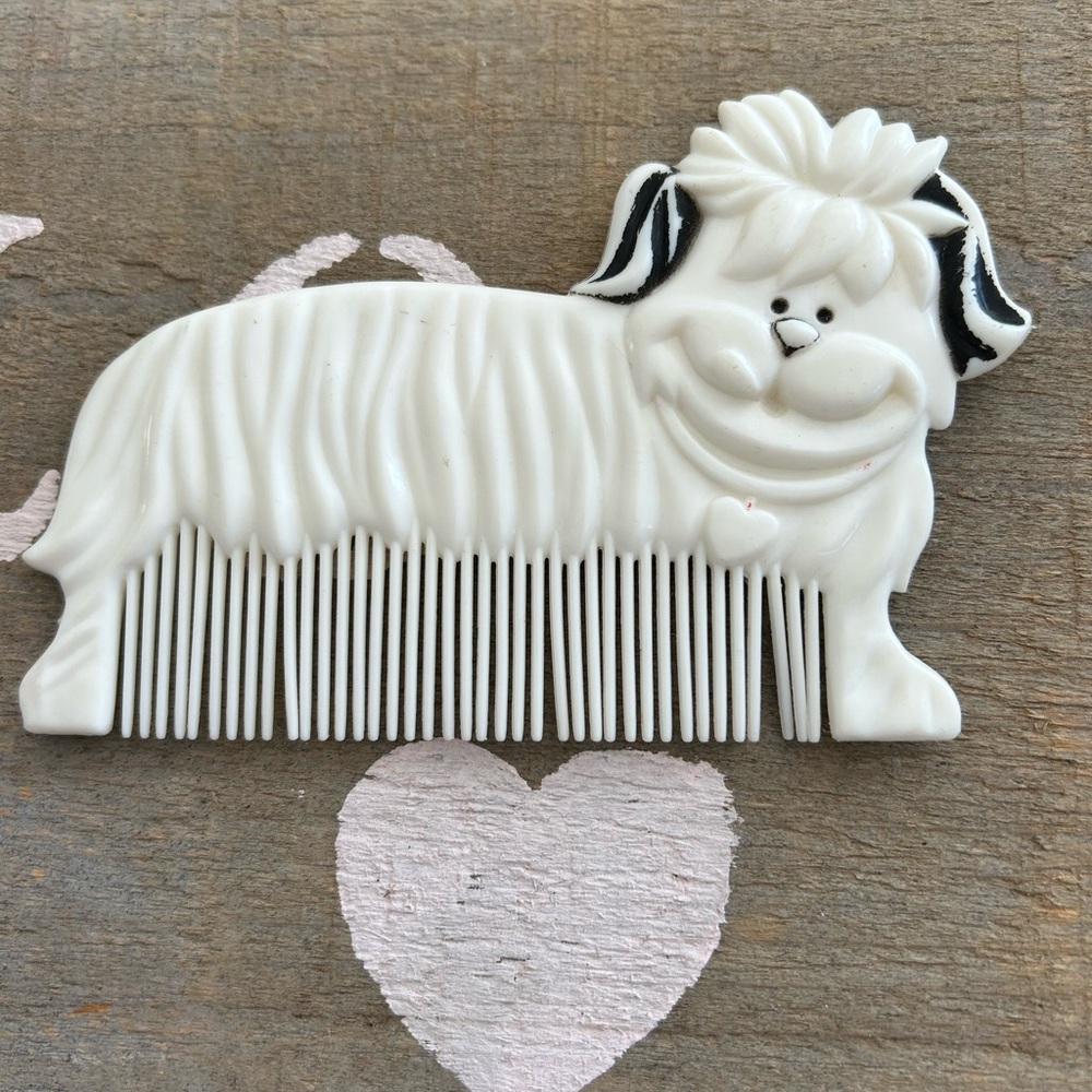 4/$100 AVON 1980 White Dog-Shaped Kids Comb